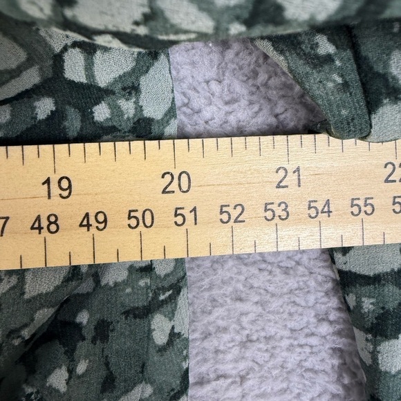 Cabi Green Patterned Women's Top XS - Picture 7 of 9
